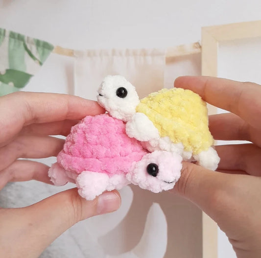 🧶 Cute Turtle Keychain Crochet Pattern | Beginner Friendly | Instant Download